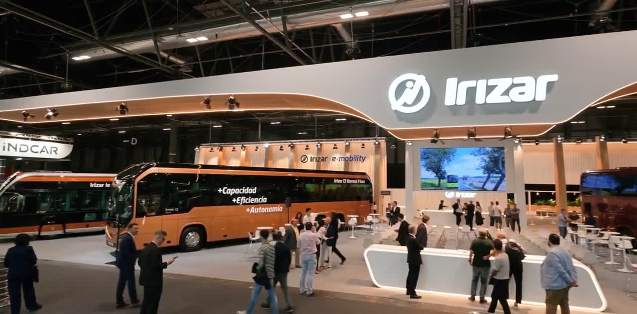 Irizar · FIAA 2026 -messuosasto ulkoa nähtynä
